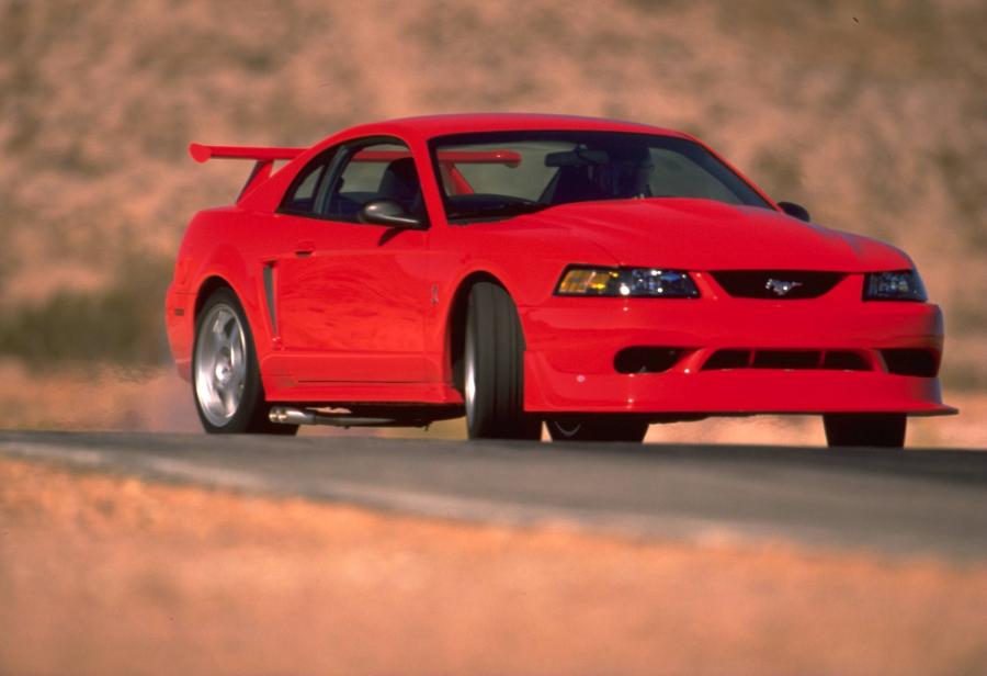  Ford Mustang SVT Cobra R 2000 года  (фото 41 из 128)